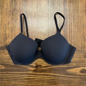 Skims FITS EVERYBODY T-SHIRT BRA  ONYX color size 36c